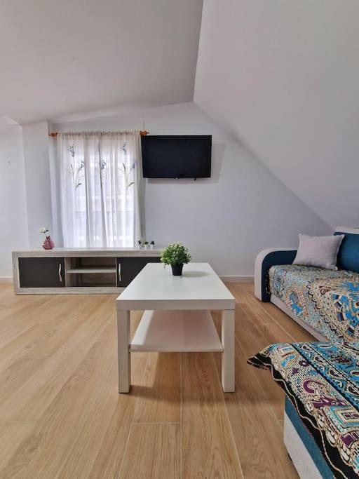 Encantador Duplex 6 A 1 Minuto De La Playa Benalmadena